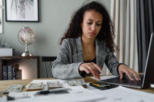 Read more about the article Ditch the Shame! Your Fun & Easy Guide to Budgeting Like a Boss