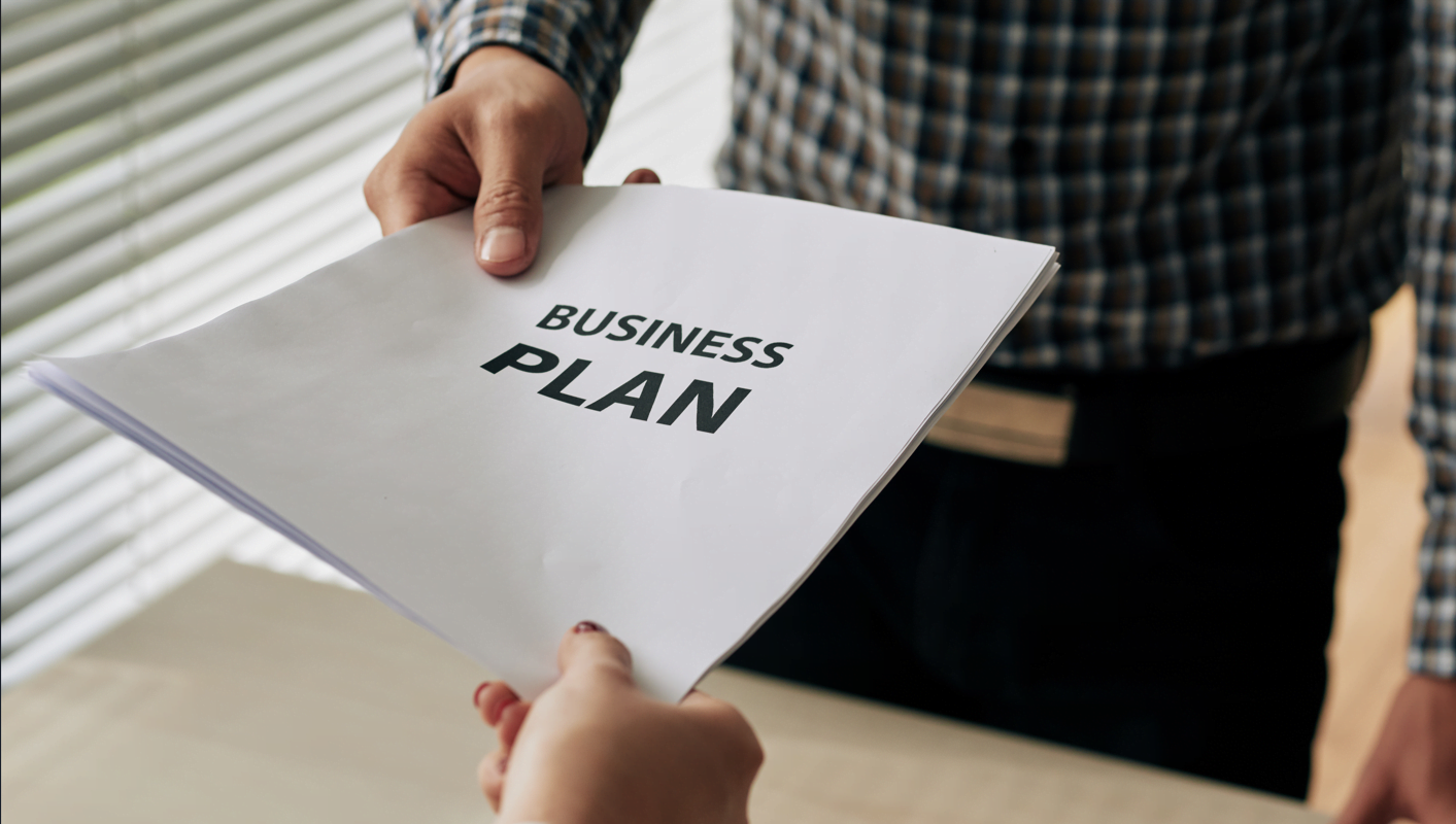 Read more about the article Craft Your Compass to Success: A Storytelling Guide to Business Plans in 2024