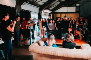 Read more about the article Master the Art of Networking: From Small Talk to Powerful Connections