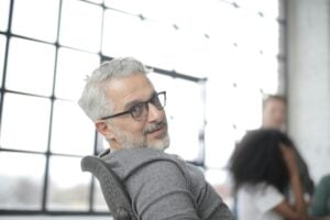 Read more about the article Decision Mastery: 8 Traits of Decisive Leaders in a Disruptive World
